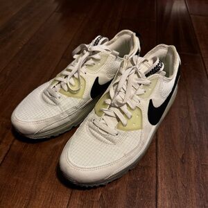 NIKE Air Max 90 Terrascape White/Black size 10.5 CLEAN